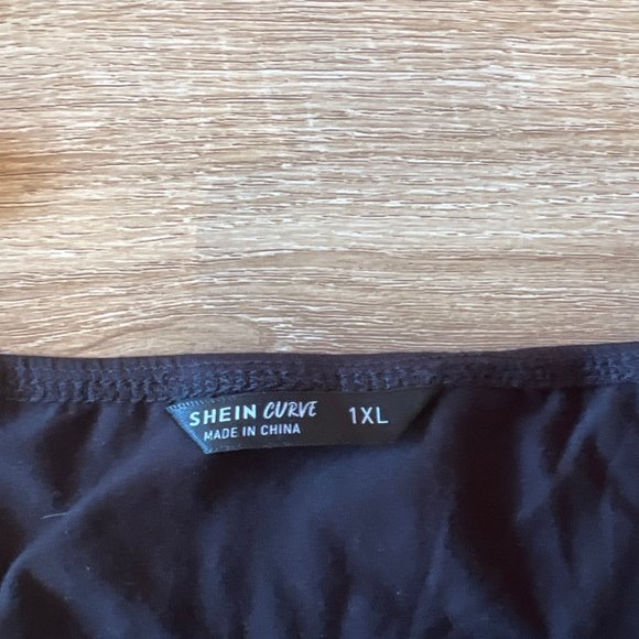 Black Ruffled 1x Strappy Crop Top With Adjustable Tie Front - Picture 6 of 6